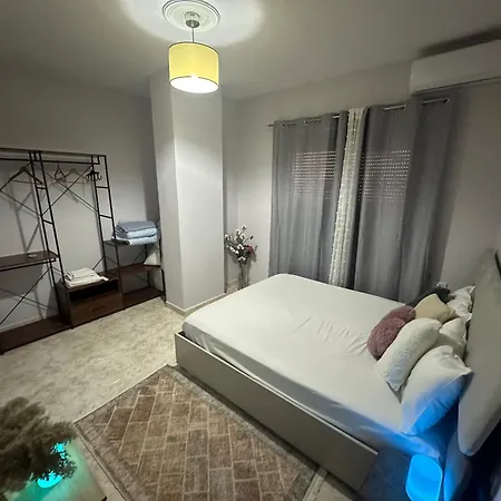 Nunu's Place At Location Blloku شقة تيرانا
