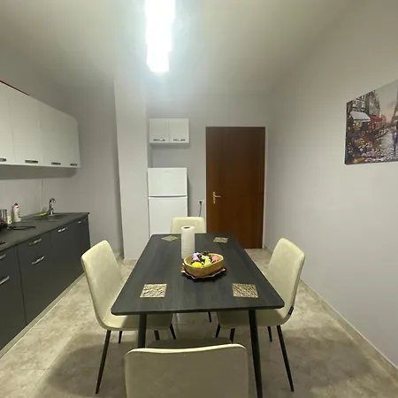 Apartment Nunu's Place At Location Blloku Tirana