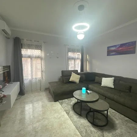 Nunu's Place At Location Blloku Apartment